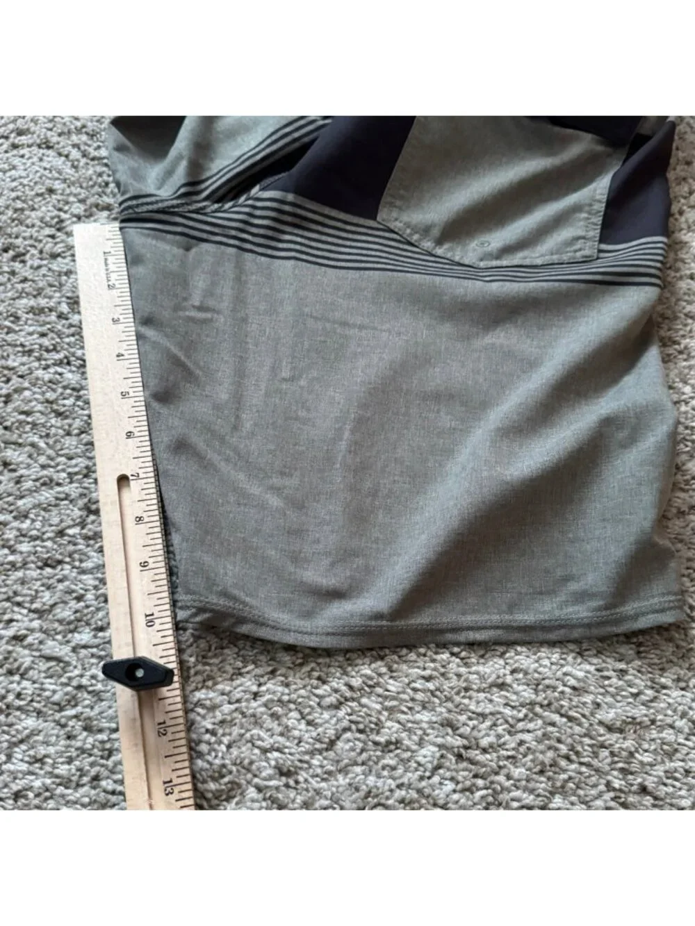 O'Neill Hyperfreak Boardshorts Men's Size 33 Gray Black Stripe Swim Trunks